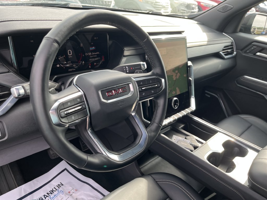 Used 2026 GMC Acadia Elevation w/ Elevation Premium Package FWD image 14