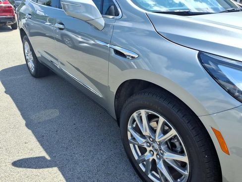 Used 2023 Buick Enclave Essence w/ Experience Buick Package FWD image 19