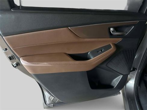 Used 2023 Acura MDX SH-AWD w/ Technology Package image 17