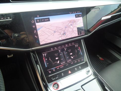 Used 2023 Audi S8 AWD/4WD image 35