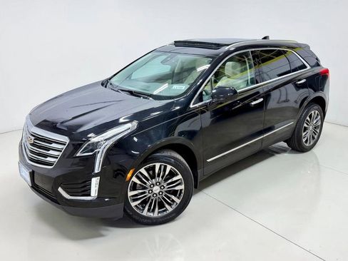 Used 2017 Cadillac XT5 Premium Luxury AWD/4WD image 4