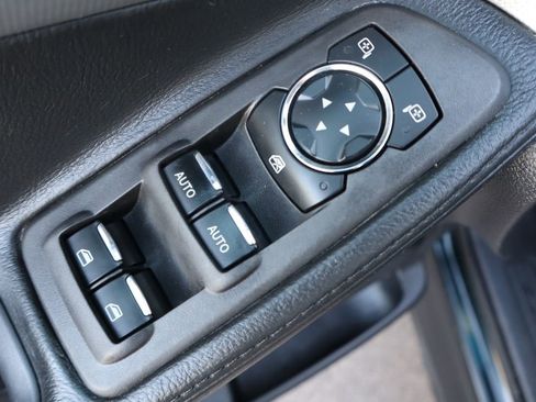 Used 2014 Ford Explorer XLT w/ Equipment Group 202A AWD/4WD image 29