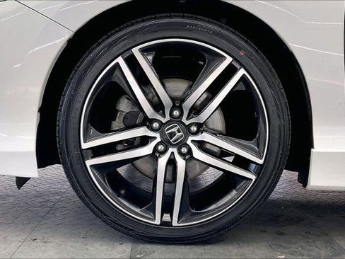 Used 2016 Honda Accord Sport image 8