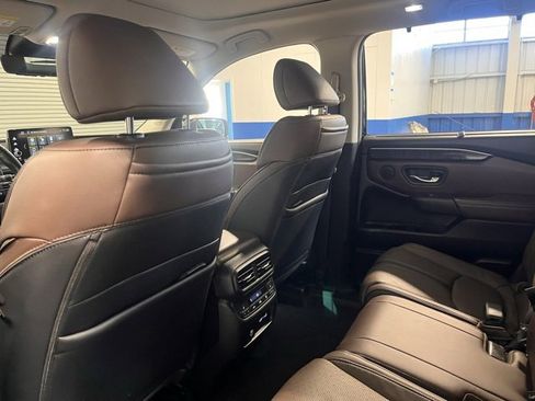 Used 2023 Honda Pilot Elite image 18