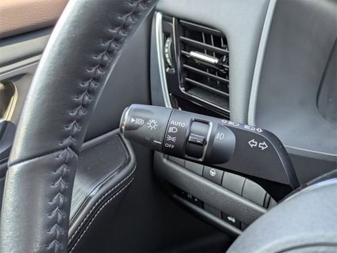 Certified 2022 Nissan Rogue SL w/ SL Premium Package image 23