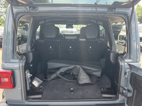Used 2025 Jeep Wrangler Unlimited Sahara w/ Safety Group AWD/4WD image 18