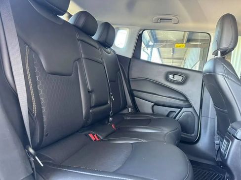 Used 2019 Jeep Compass Latitude w/ Popular Equipment Group AWD/4WD image 18