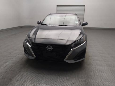 Used 2024 Nissan Altima 2.5 SV w/ SV Premium Package FWD image 15