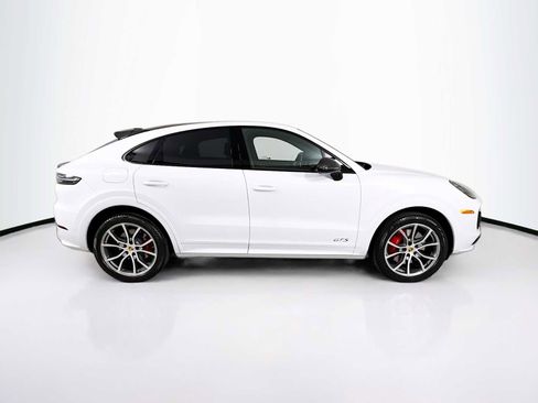 Certified 2023 Porsche Cayenne GTS AWD/4WD image 8