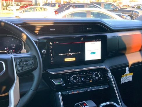 Used 2024 GMC Sierra 1500 Denali w/ Technology Package image 6