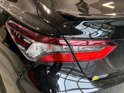 Used 2023 Toyota Camry SE w/ Cold Weather Package image 25