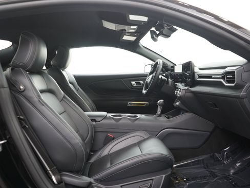 Used 2025 Ford Mustang GT Premium RWD image 11