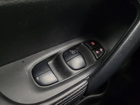 Used 2022 Nissan Rogue Sport S AWD/4WD image 27