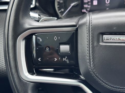Used 2022 Land Rover Range Rover Velar R-Dynamic S image 28