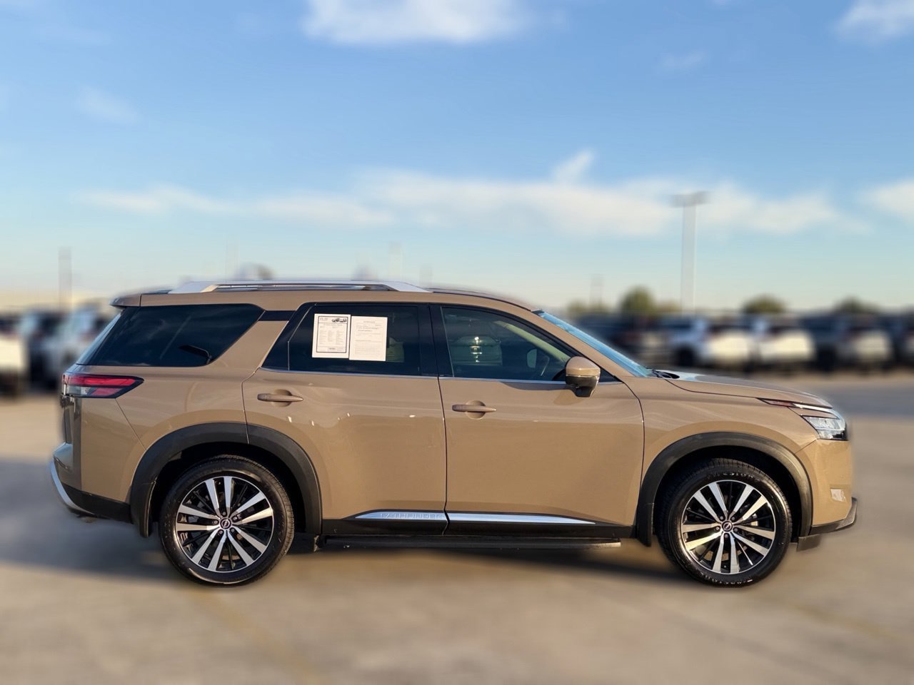 Certified 2024 Nissan Pathfinder Platinum w/ Lighting Package (N93) AWD/4WD image 5