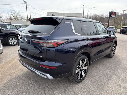 New 2026 Mitsubishi Outlander SE AWD/4WD image 4
