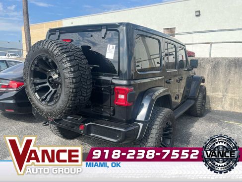 Used 2021 Jeep Wrangler Unlimited Sahara AWD/4WD image 3