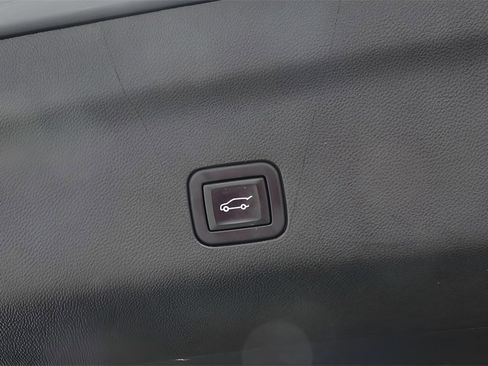 Used 2023 GMC Yukon Denali w/ Max Trailering Package image 32