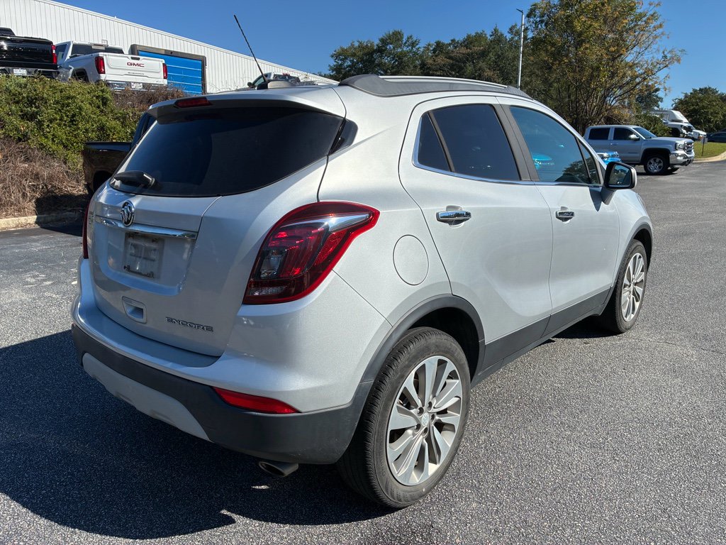 Used 2020 Buick Encore Preferred FWD image 5