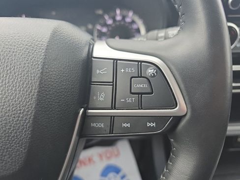 Used 2024 Toyota Highlander LE image 28