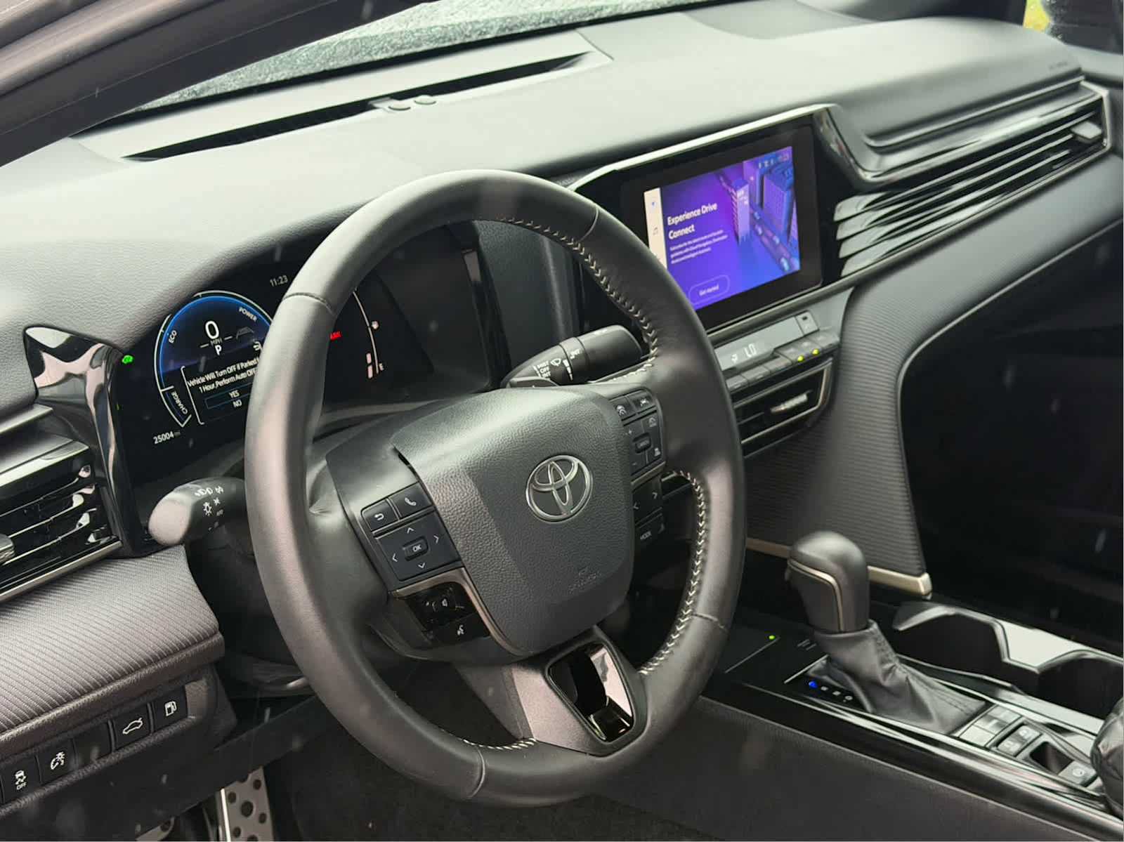 Used 2025 Toyota Camry SE w/ Convenience Package FWD image 27