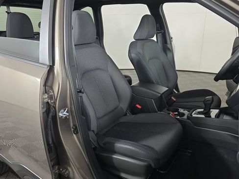 Certified 2025 Subaru Forester Premium AWD/4WD image 29