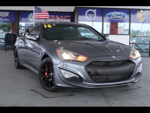 Used 2016 Hyundai Genesis 3.8 RWD image 1
