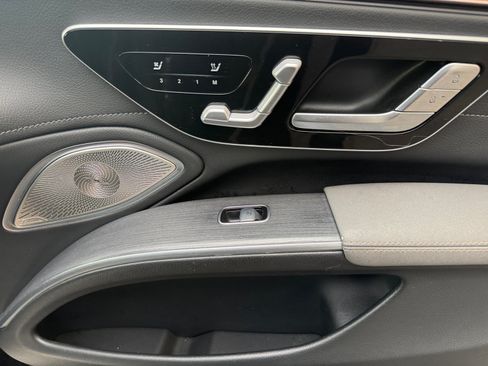 Used 2022 Mercedes-Benz EQS 450+ Sedan image 30