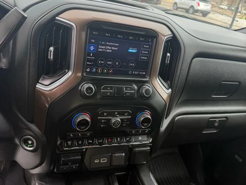 Used 2020 Chevrolet Silverado 3500 High Country image 24