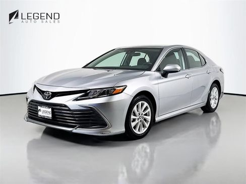 Used 2024 Toyota Camry LE FWD image 1
