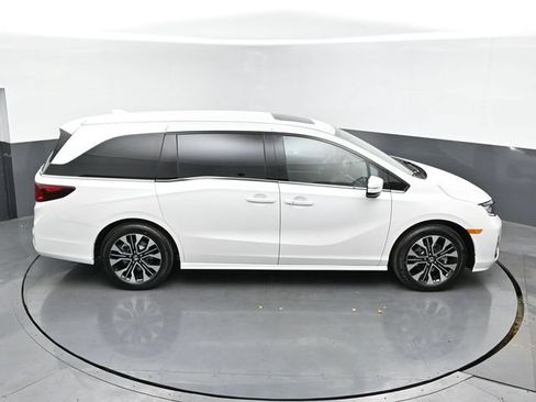 Used 2025 Honda Odyssey Elite image 30