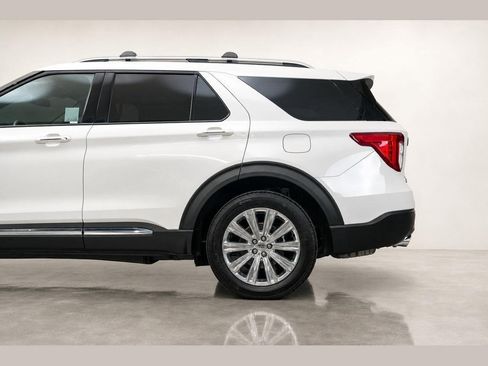 Used 2021 Ford Explorer King Ranch w/ Premium Technology Package AWD/4WD image 11