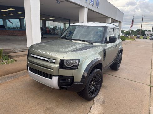 Used 2023 Land Rover Defender 90 S AWD/4WD image 2