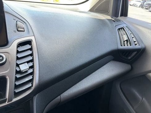 Used 2022 Ford Transit Connect XLT FWD image 22