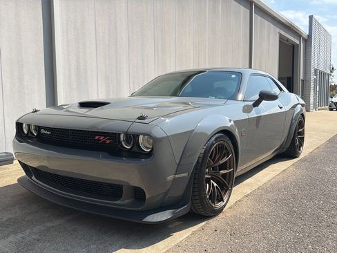 Used 2023 Dodge Challenger R/T Scat Pack RWD image 9