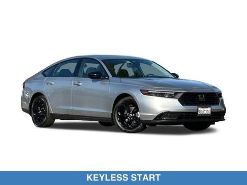 Certified 2025 Honda Accord SE image 4