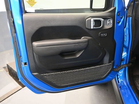 Used 2025 Jeep Gladiator Rubicon image 22