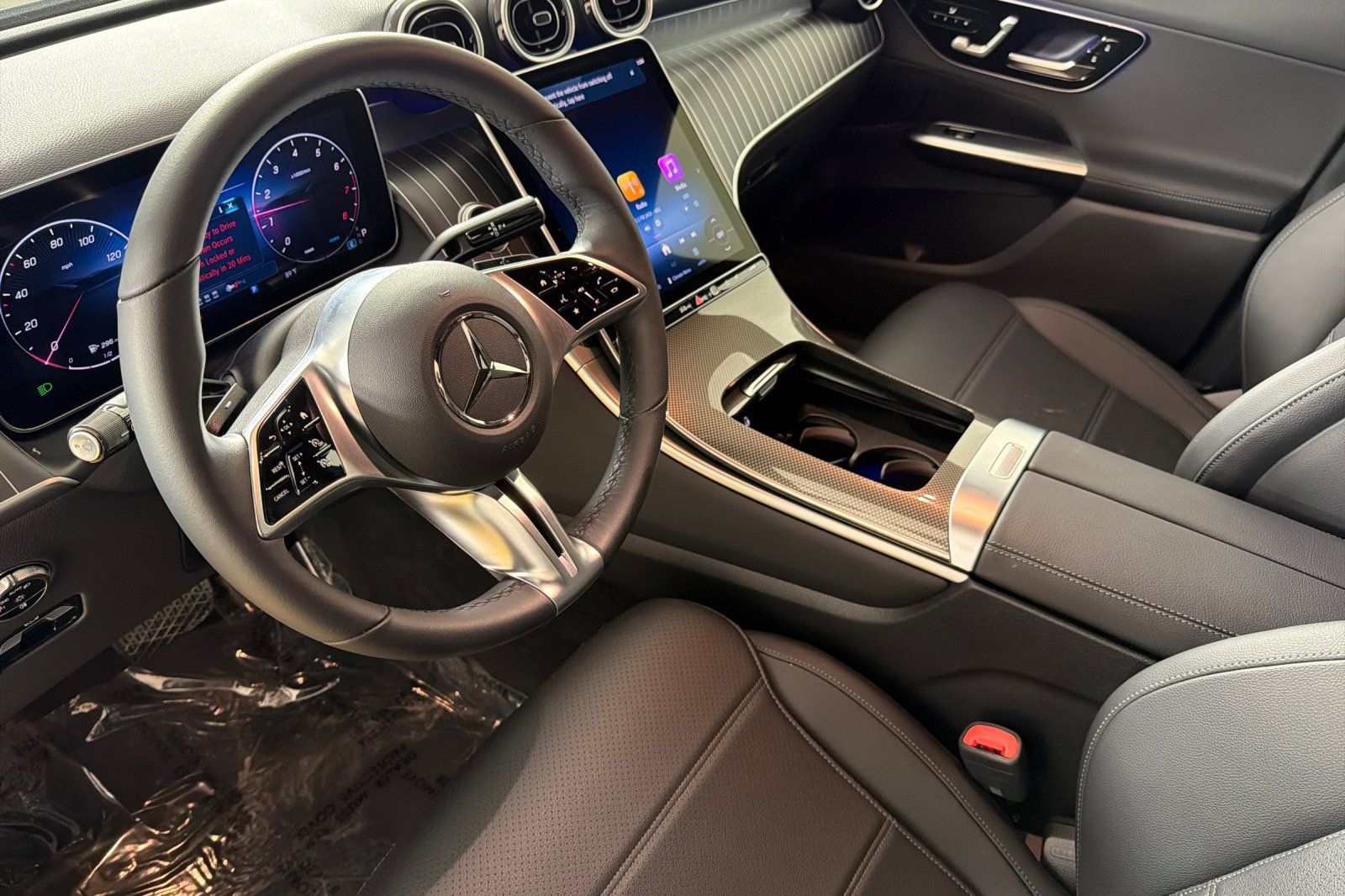 Used 2026 Mercedes-Benz GLC 300 image 9