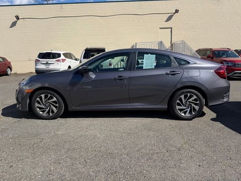 Used 2018 Honda Civic EX image 4