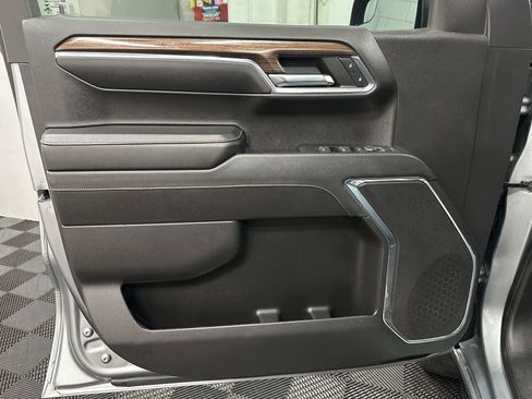 Used 2023 Chevrolet Silverado 1500 RST AWD/4WD image 18