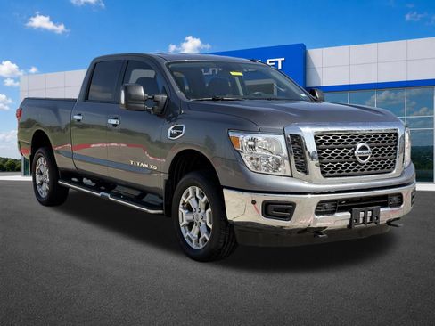 Used 2018 Nissan Titan SV w/ SV Convenience Package AWD/4WD image 1