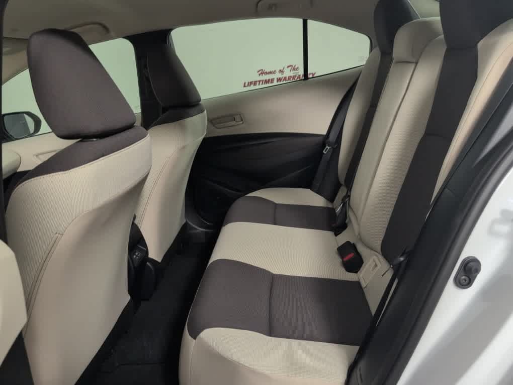 Used 2026 Toyota Corolla LE FWD image 6