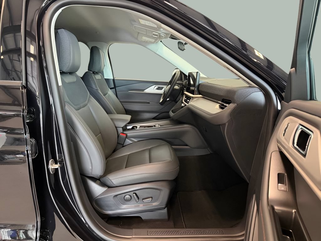 New 2026 Ford Explorer Active w/ Active Comfort Package AWD/4WD image 34