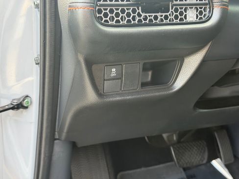 Used 2024 Honda HR-V Sport image 14