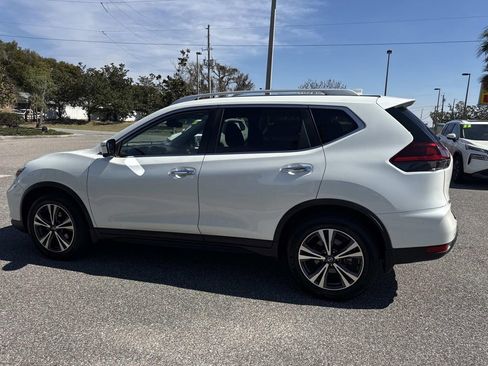 Used 2019 Nissan Rogue SV w/ Premium Package image 7
