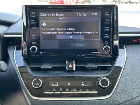 Used 2022 Toyota Corolla LE FWD image 24