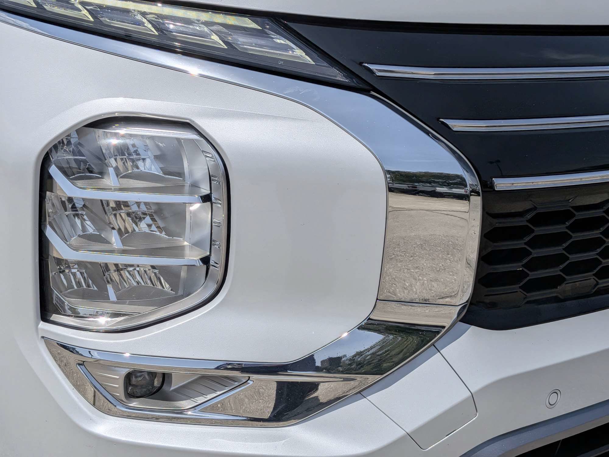 Used 2025 Mitsubishi Outlander SEL FWD image 10