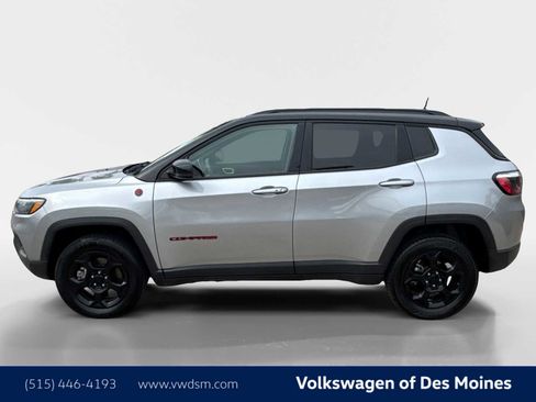 Used 2023 Jeep Compass Trailhawk image 3