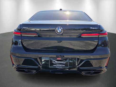 Used 2024 BMW 760i xDrive w/ Executive Package image 6