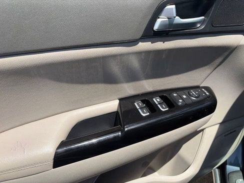 Used 2018 Kia Sportage SX FWD image 13